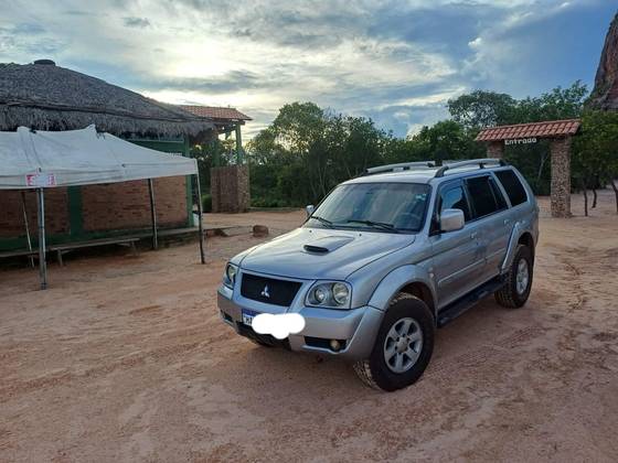 MITSUBISHI PAJERO 2.5 HD 4X4 8V TURBO INTERCOOLER DIESEL 4P MANUAL MITSUBISHI PAJERO 2.5 HD 4X4 8V TURBO INTERCOOLER DIESEL 4P MANUAL